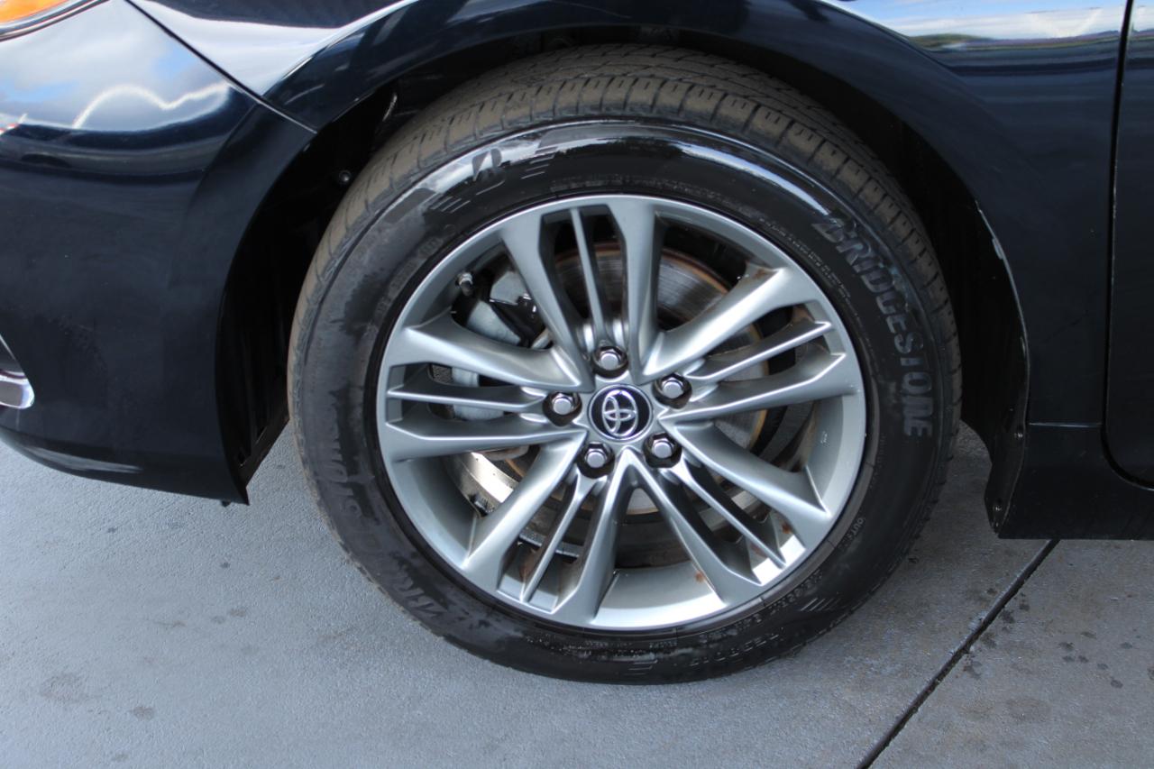Toyota Camry LE V6 2017