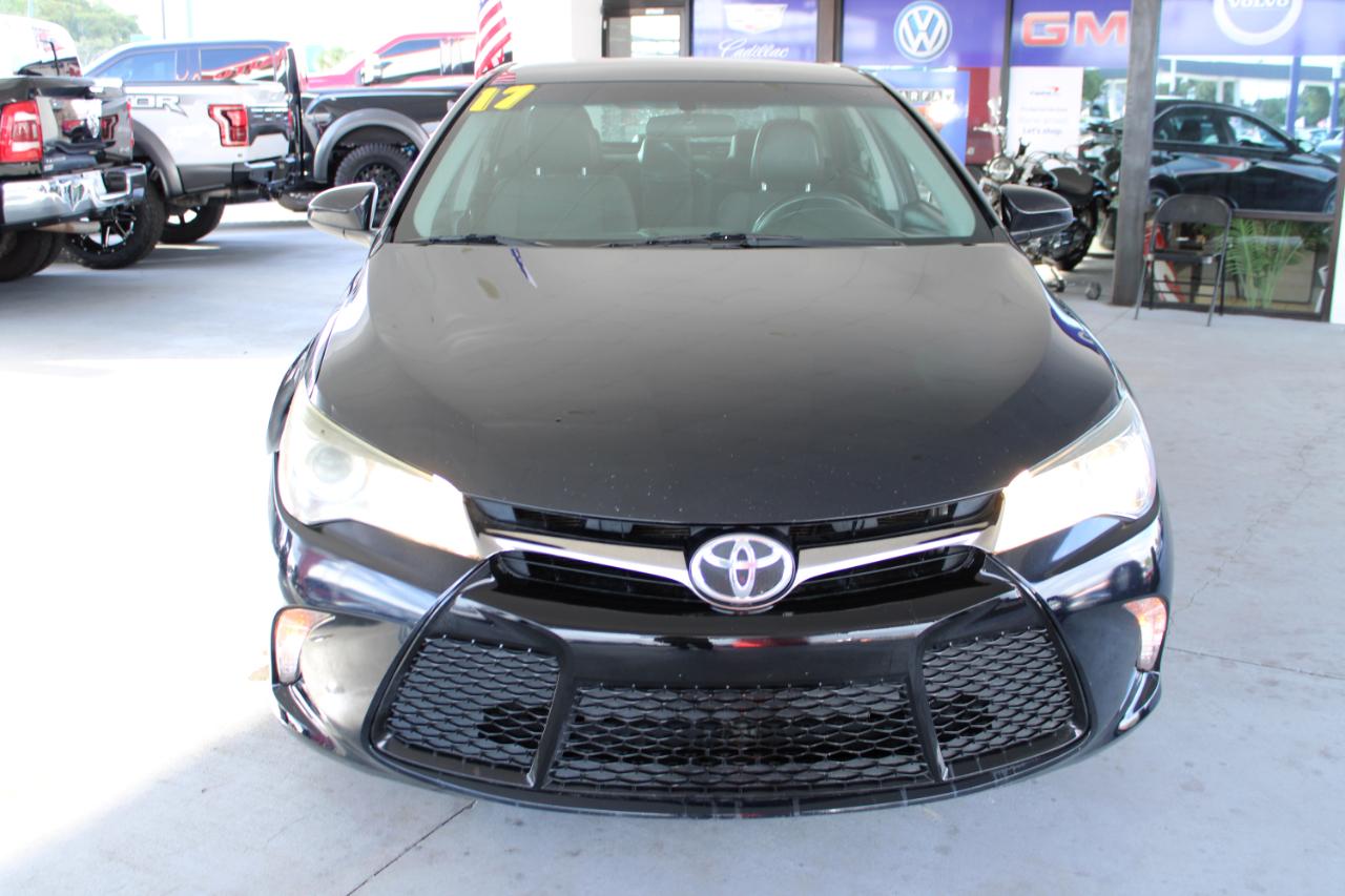 Toyota Camry LE V6 2017