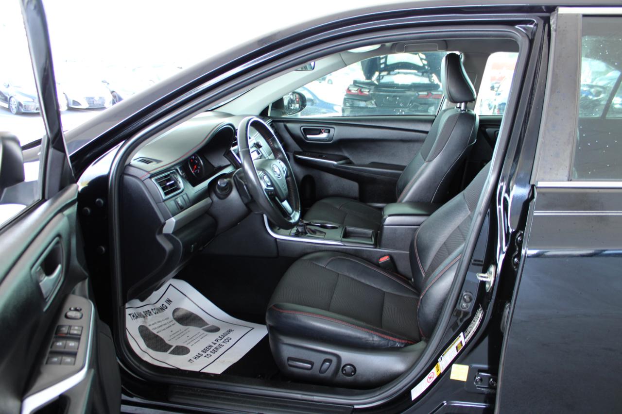 Toyota Camry LE V6 2017
