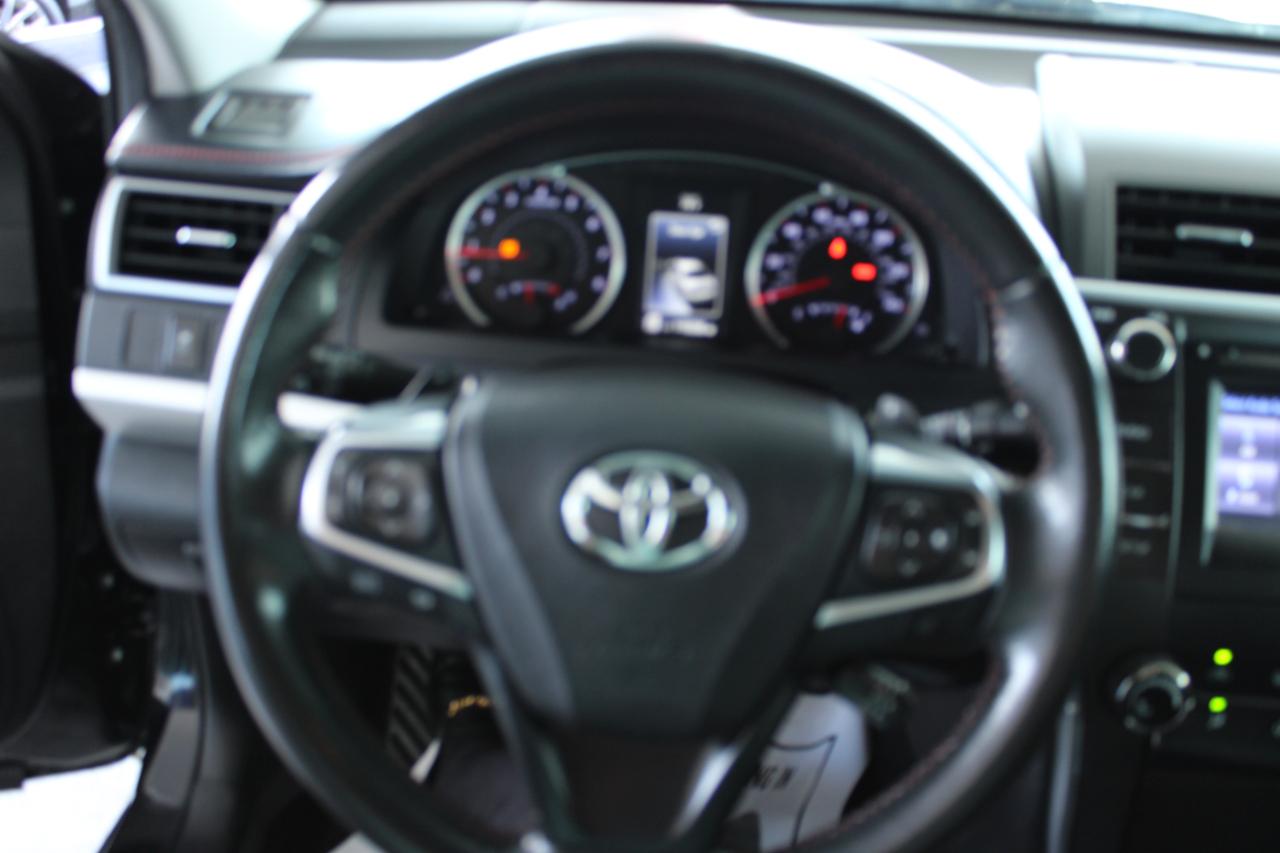 Toyota Camry LE V6 2017