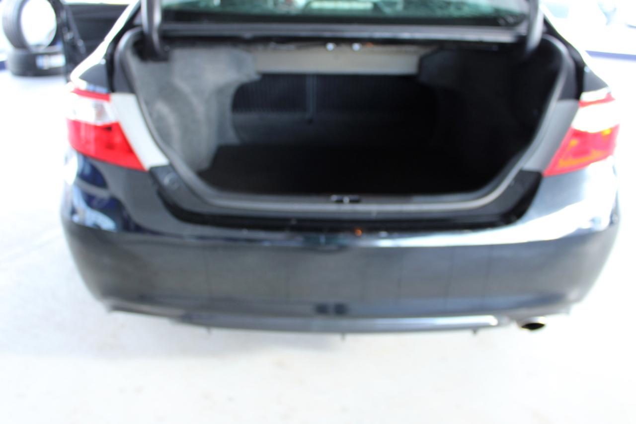 Toyota Camry LE V6 2017
