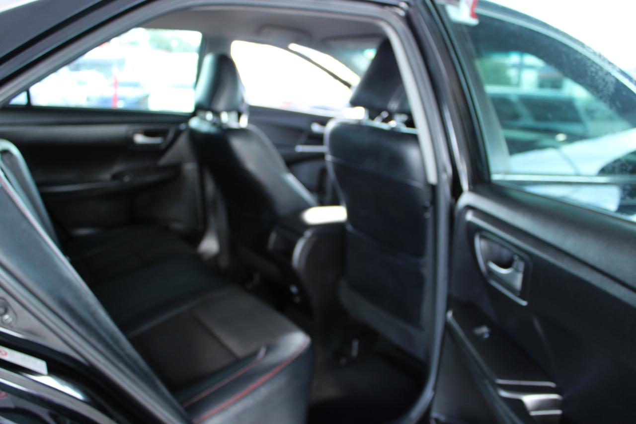 Toyota Camry LE V6 2017