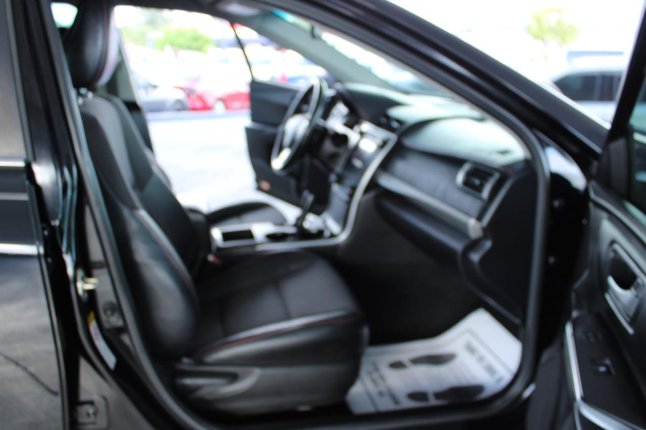 Toyota Camry LE V6 2017