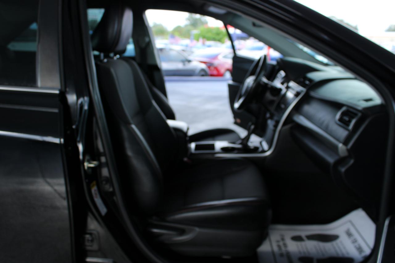 Toyota Camry LE V6 2017