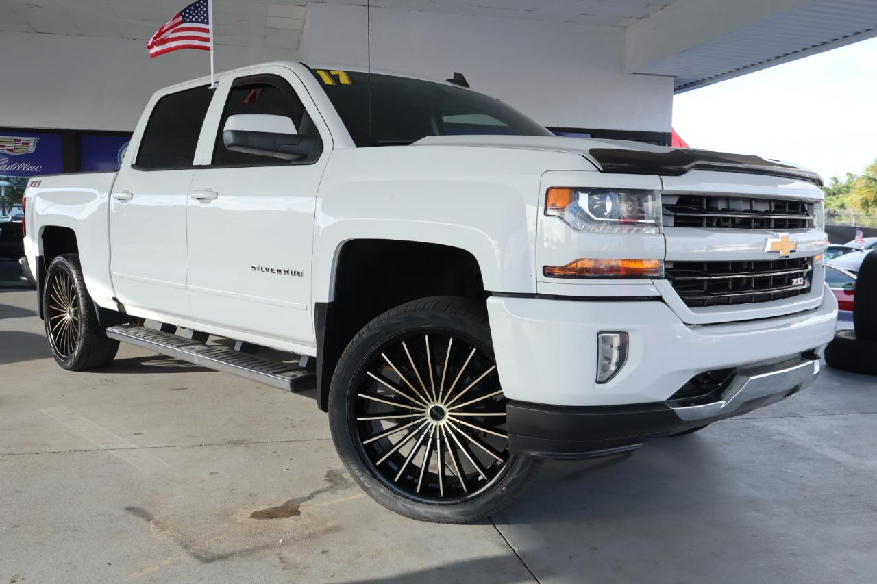 Chevrolet Silverado 1500 4WD Crew Cab 143.5" LT w/2LT 2017