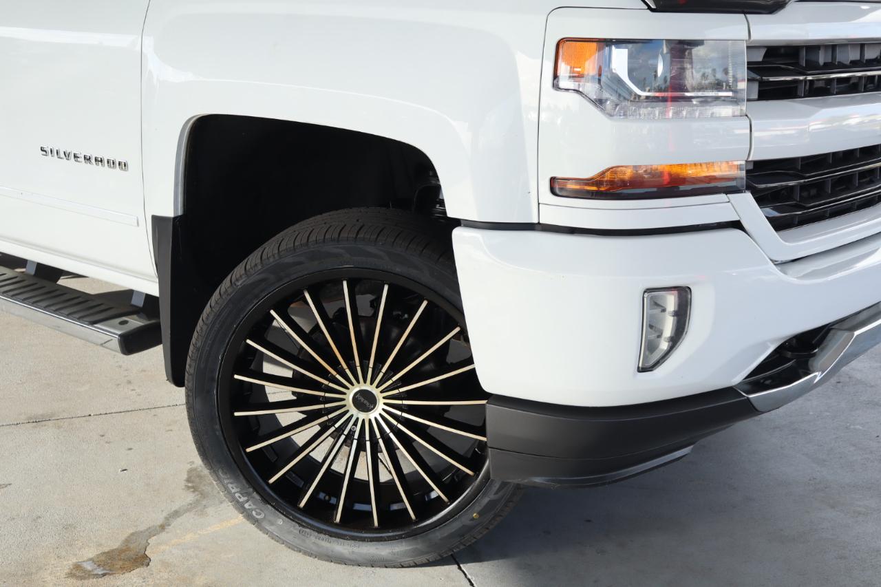 Chevrolet Silverado 1500 4WD Crew Cab 143.5" LT w/2LT 2017
