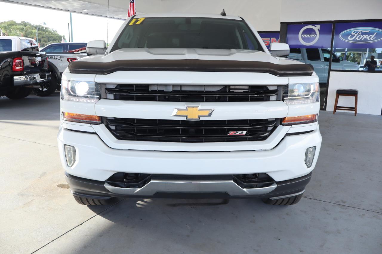 Chevrolet Silverado 1500 4WD Crew Cab 143.5" LT w/2LT 2017
