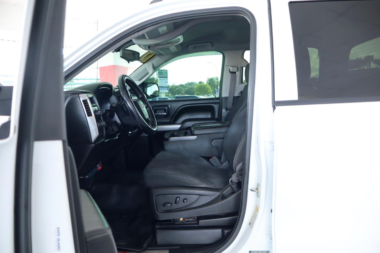 Chevrolet Silverado 1500 4WD Crew Cab 143.5" LT w/2LT 2017