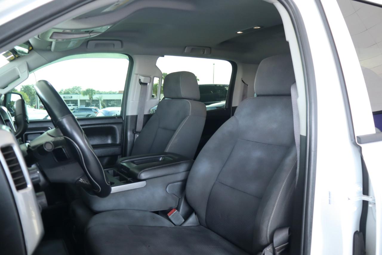 Chevrolet Silverado 1500 4WD Crew Cab 143.5" LT w/2LT 2017