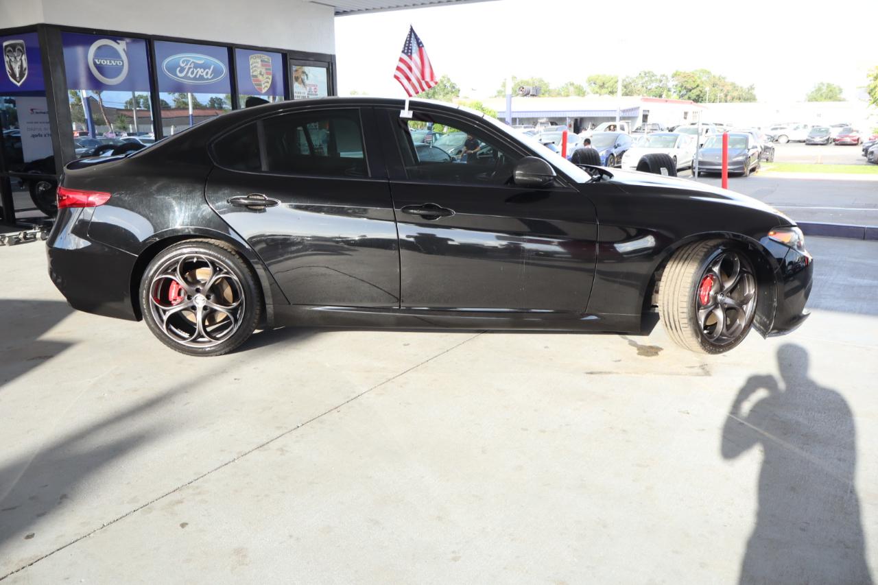 Alfa Romeo Giulia Sport RWD 2019