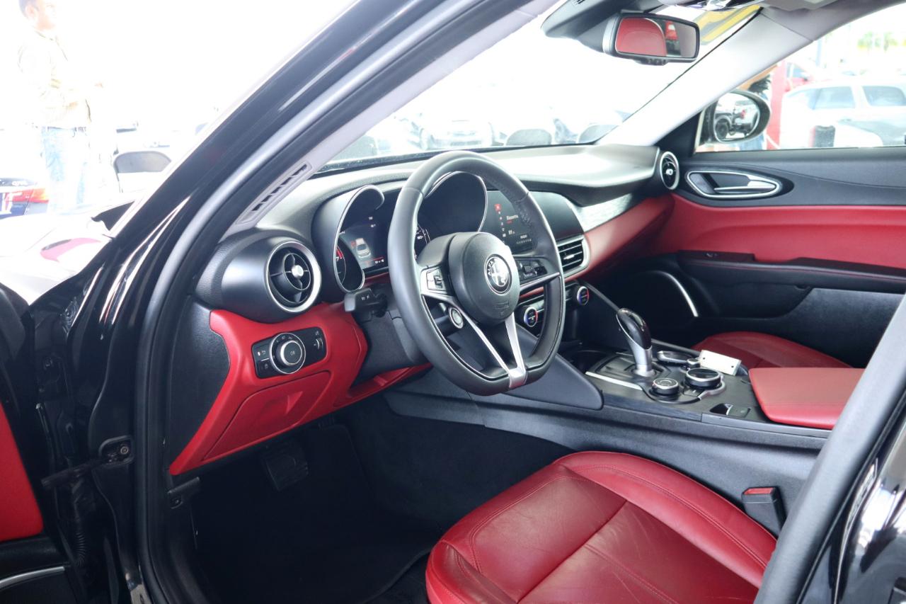 Alfa Romeo Giulia Sport RWD 2019