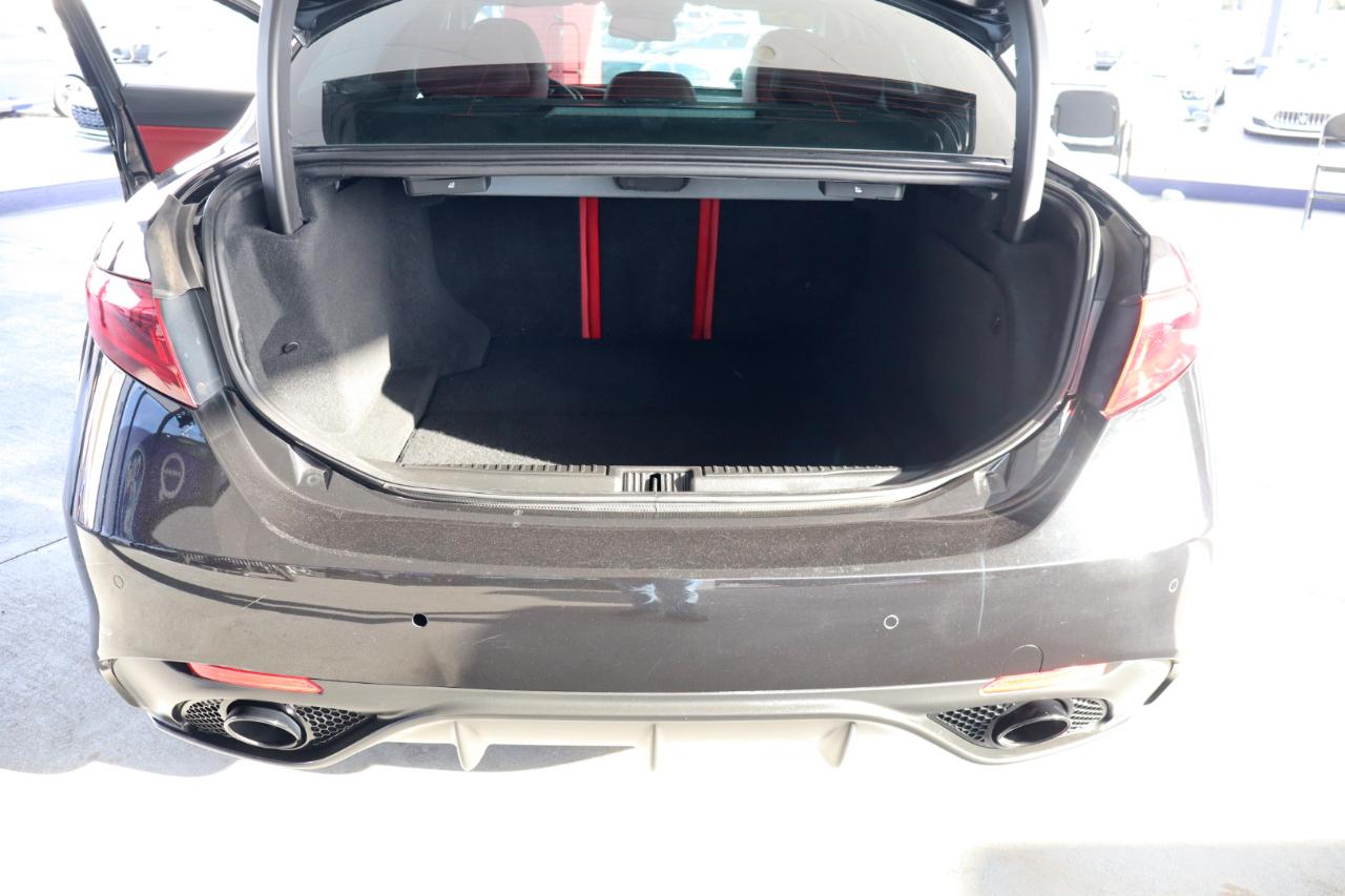 Alfa Romeo Giulia Sport RWD 2019