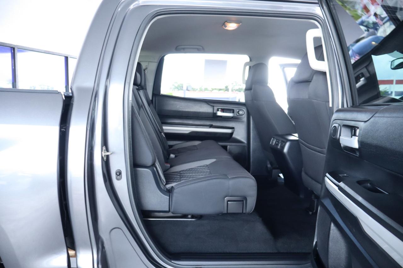 Toyota Tundra 4WD SR5 CrewMax 5.5' Bed 5.7L FFV (Natl) 2019
