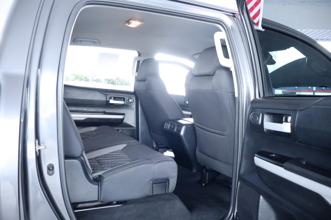 Toyota Tundra 4WD SR5 CrewMax 5.5' Bed 5.7L FFV (Natl) 2019