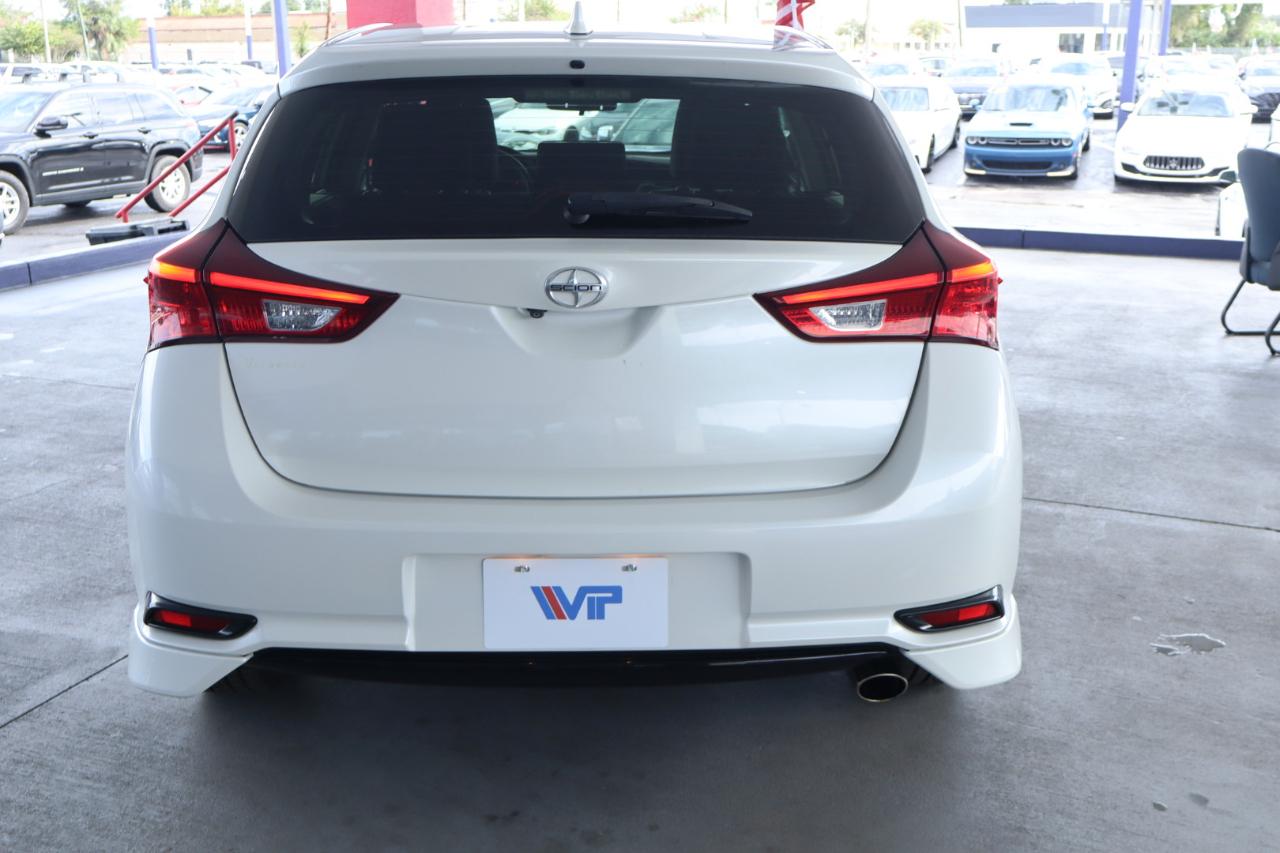 Scion iM 5dr HB Man (Natl) 2016