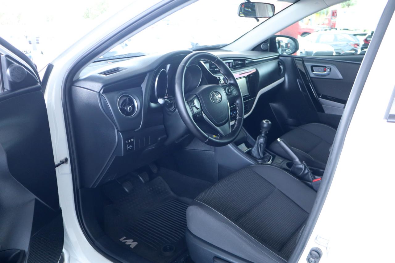 Scion iM 5dr HB Man (Natl) 2016