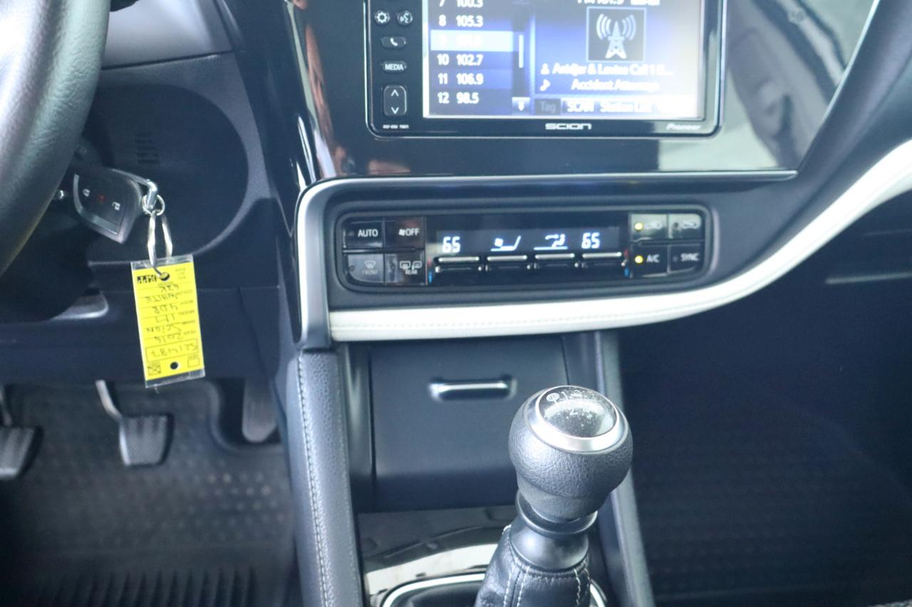 Scion iM 5dr HB Man (Natl) 2016