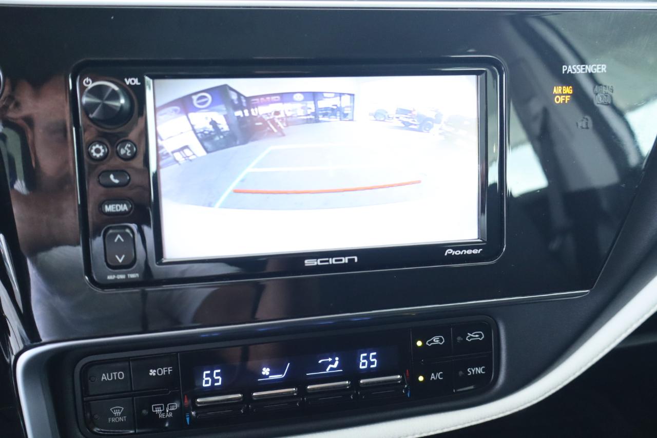 Scion iM 5dr HB Man (Natl) 2016
