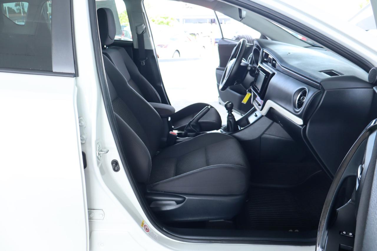 Scion iM 5dr HB Man (Natl) 2016