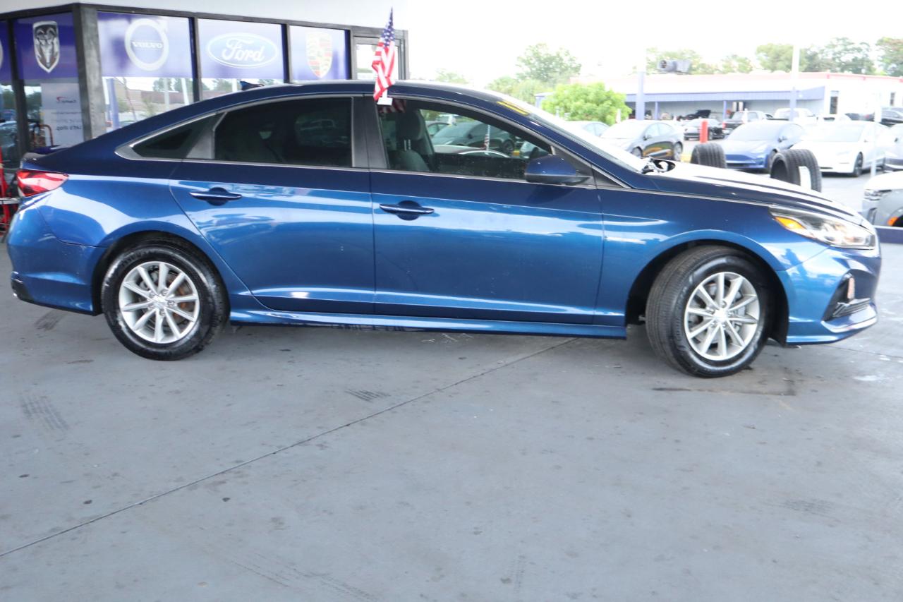 Hyundai Sonata SE 2.4L 2018