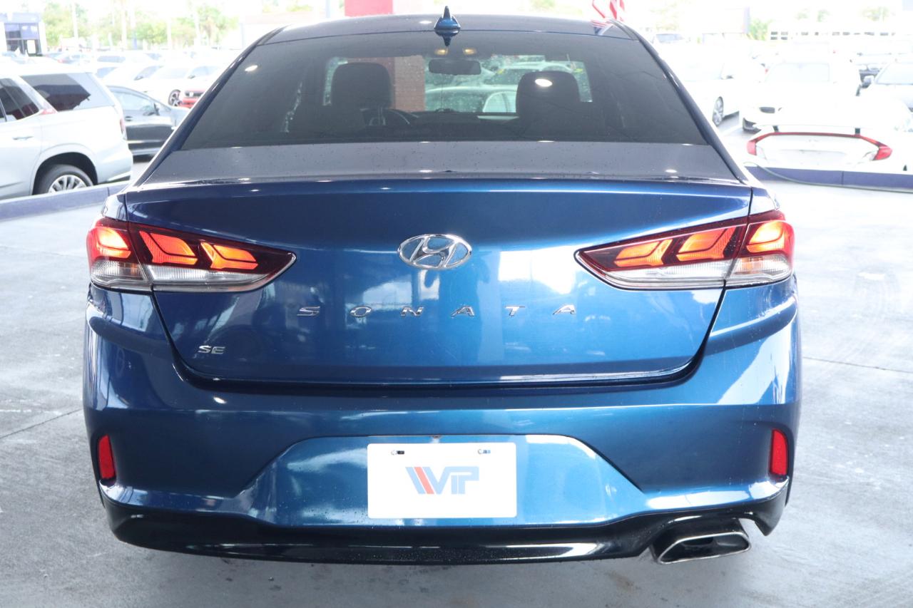 Hyundai Sonata SE 2.4L 2018