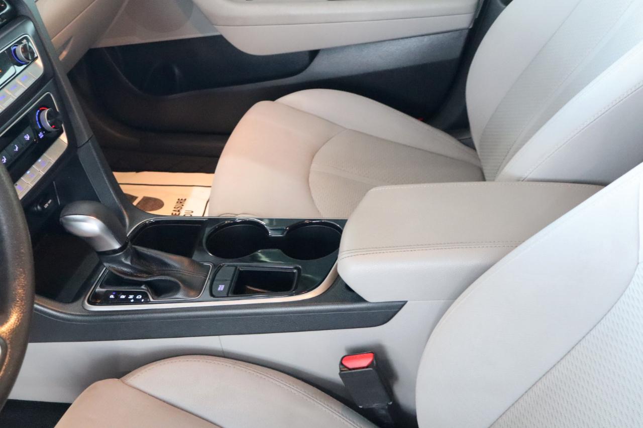 Hyundai Sonata SE 2.4L 2018