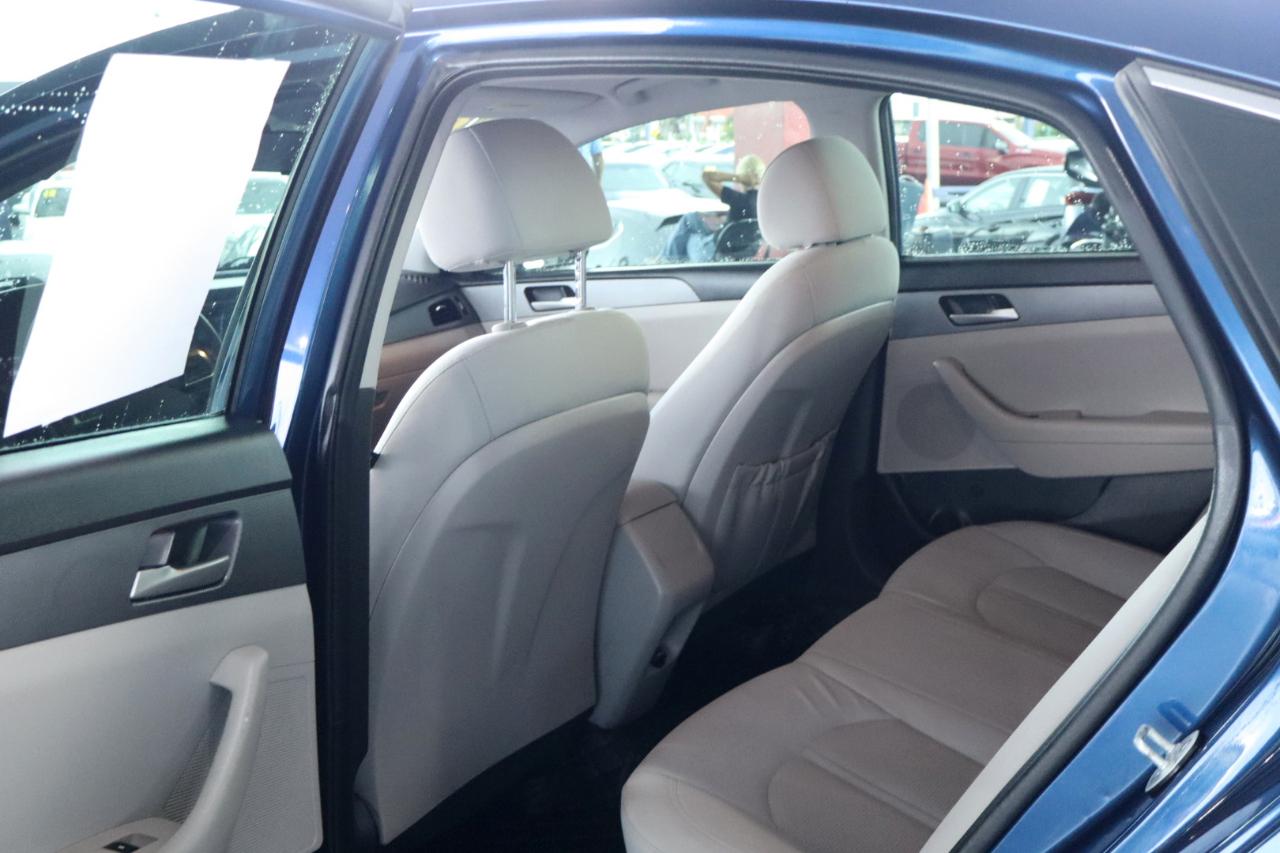 Hyundai Sonata SE 2.4L 2018