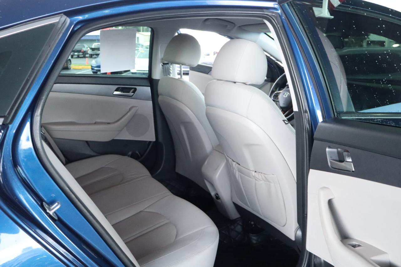 Hyundai Sonata SE 2.4L 2018