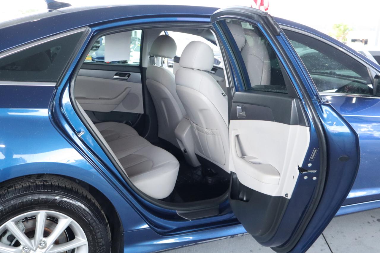 Hyundai Sonata SE 2.4L 2018