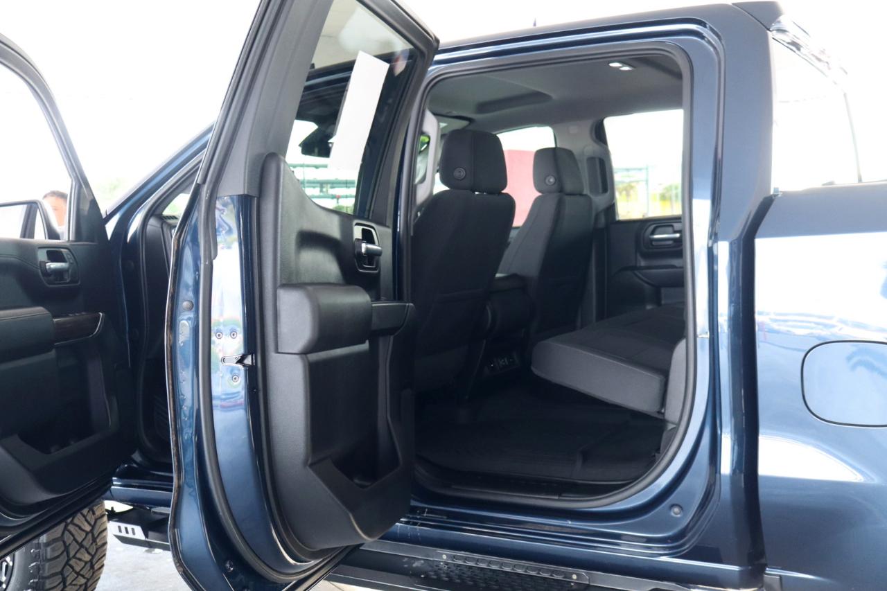 Chevrolet Silverado 1500 4WD Crew Cab 147" LT 2020