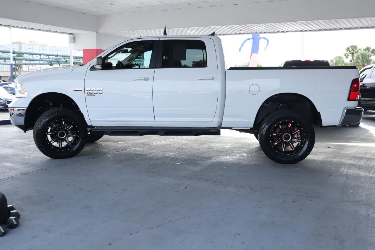 RAM 1500 Classic Big Horn 4x4 Crew Cab 6'4" Box 2019