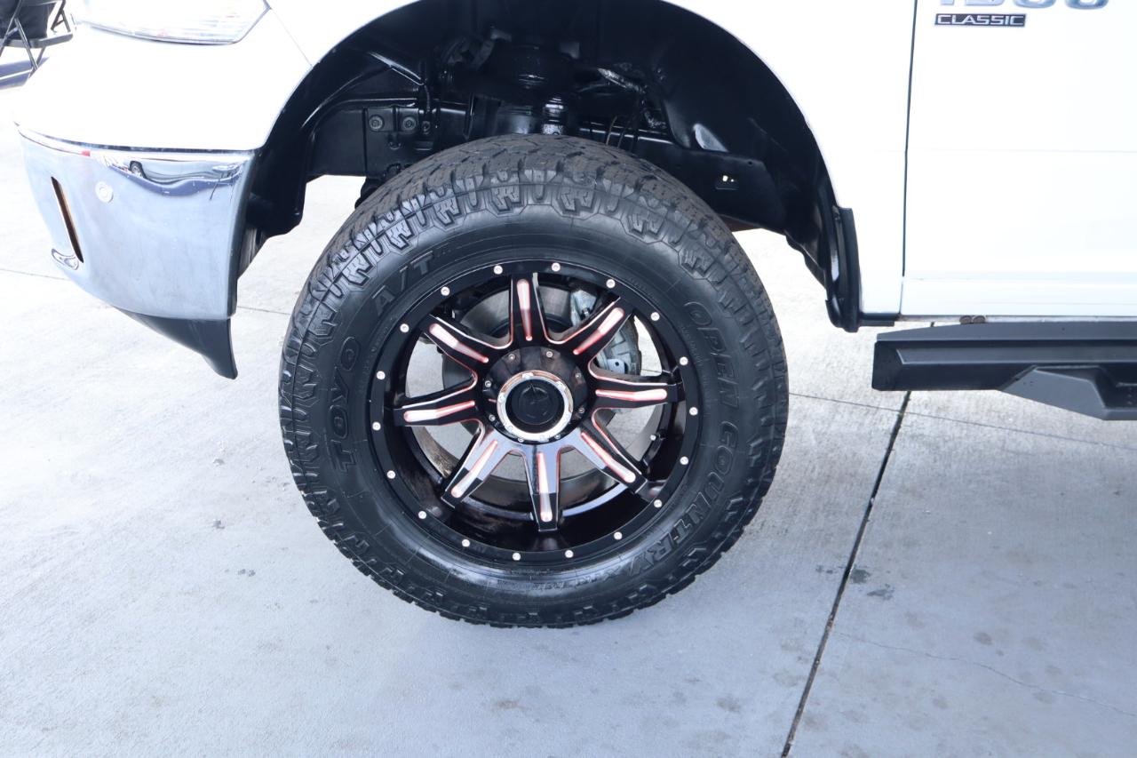 RAM 1500 Classic Big Horn 4x4 Crew Cab 6'4" Box 2019