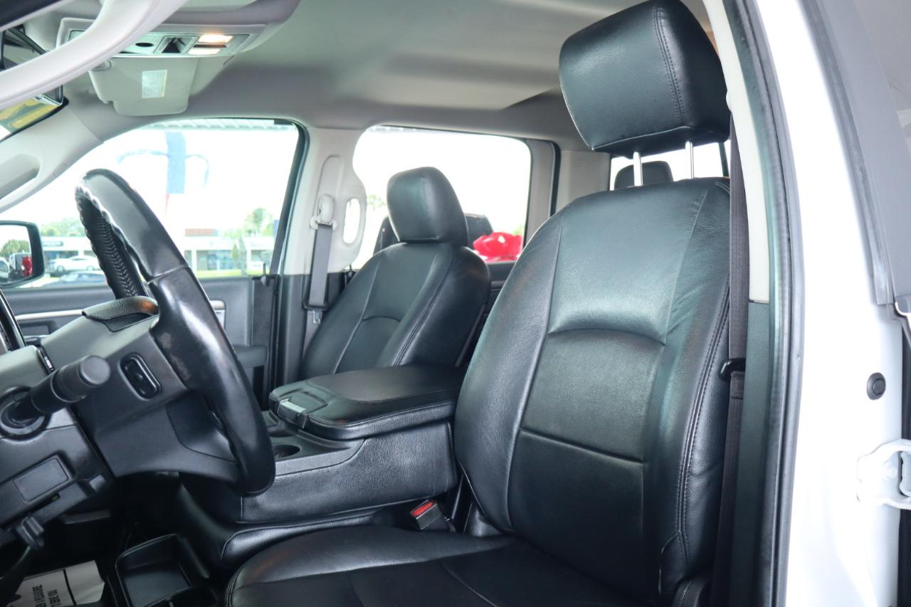 RAM 1500 Classic Big Horn 4x4 Crew Cab 6'4" Box 2019