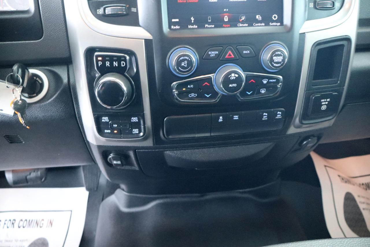 RAM 1500 Classic Big Horn 4x4 Crew Cab 6'4" Box 2019