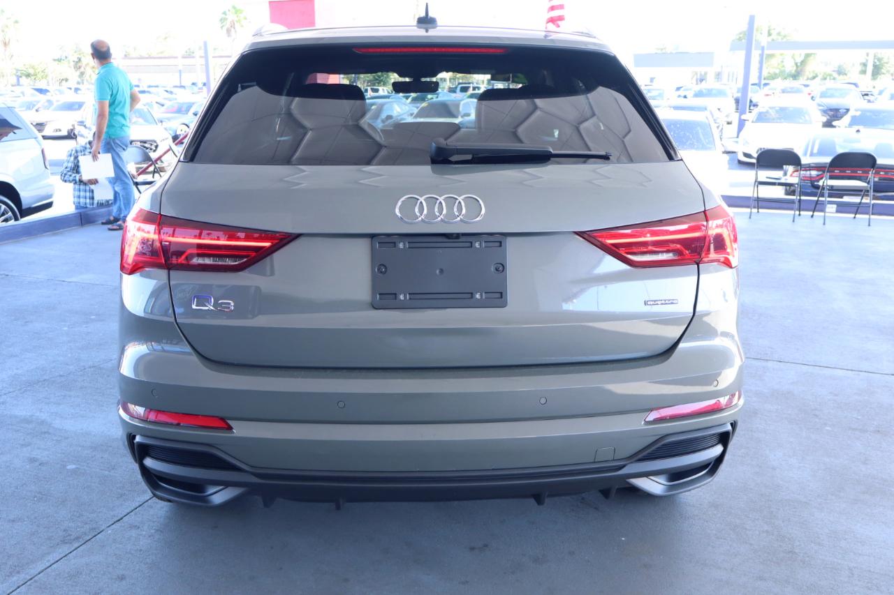 Audi Q3 S line Premium 45 TFSI quattro 2024