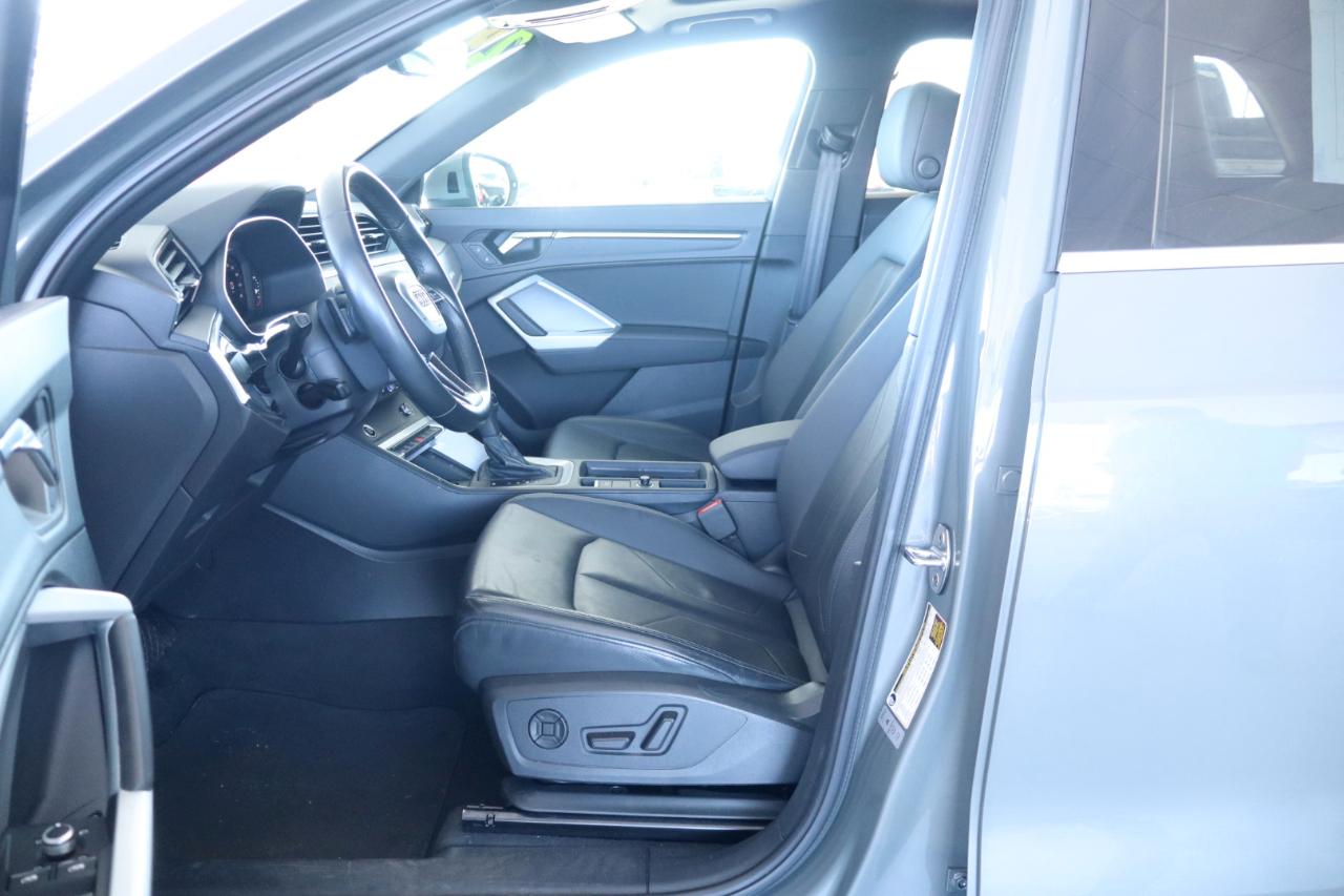 Audi Q3 S line Premium 45 TFSI quattro 2024