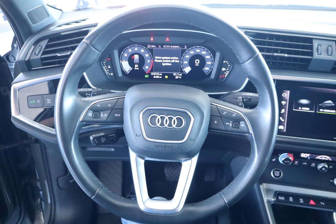 Audi Q3 S line Premium 45 TFSI quattro 2024