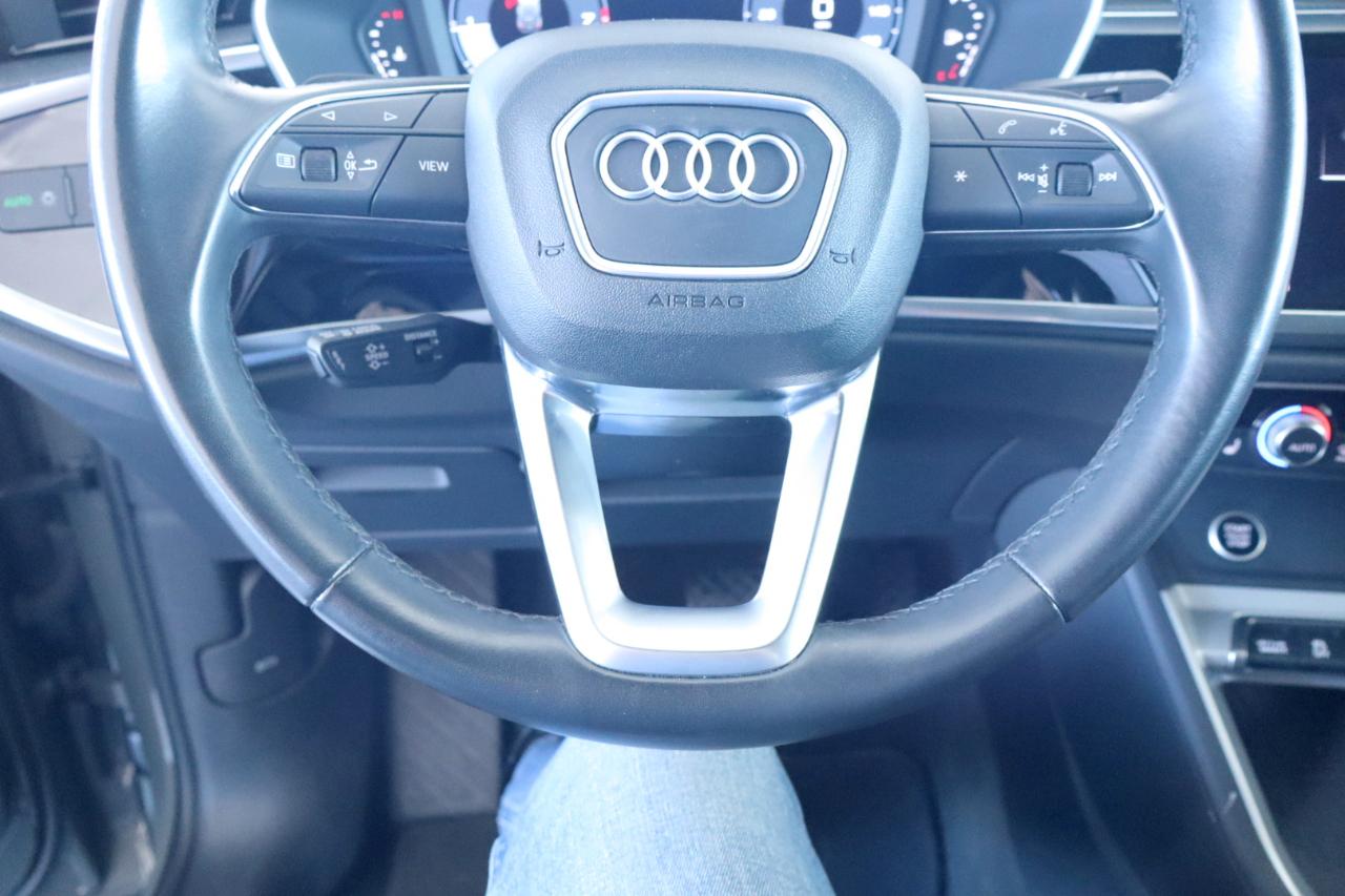 Audi Q3 S line Premium 45 TFSI quattro 2024