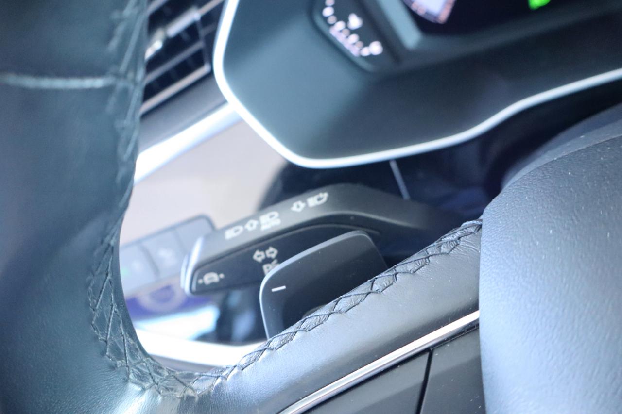 Audi Q3 S line Premium 45 TFSI quattro 2024