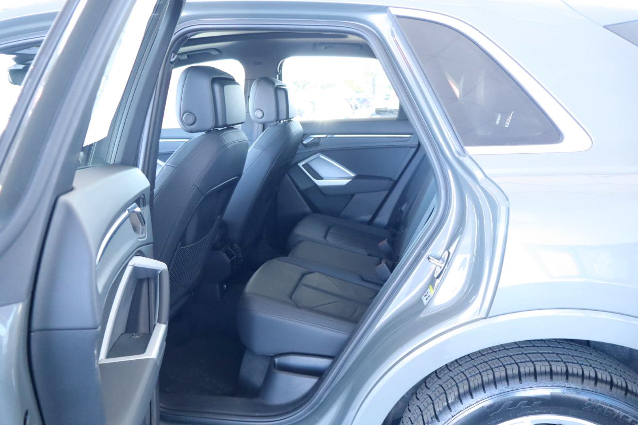 Audi Q3 S line Premium 45 TFSI quattro 2024