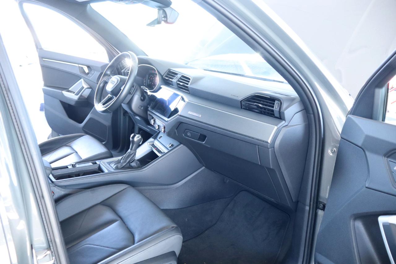 Audi Q3 S line Premium 45 TFSI quattro 2024