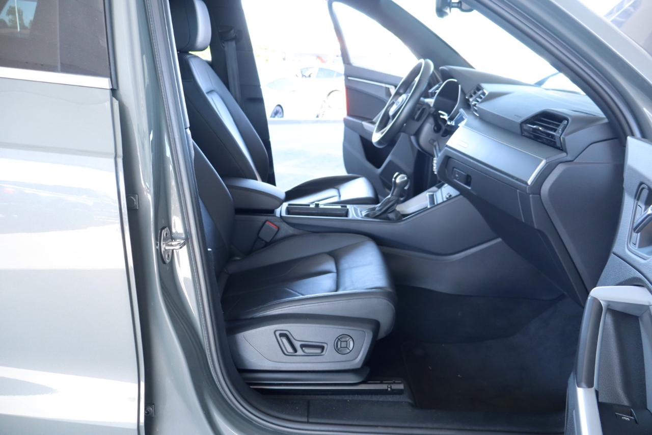 Audi Q3 S line Premium 45 TFSI quattro 2024