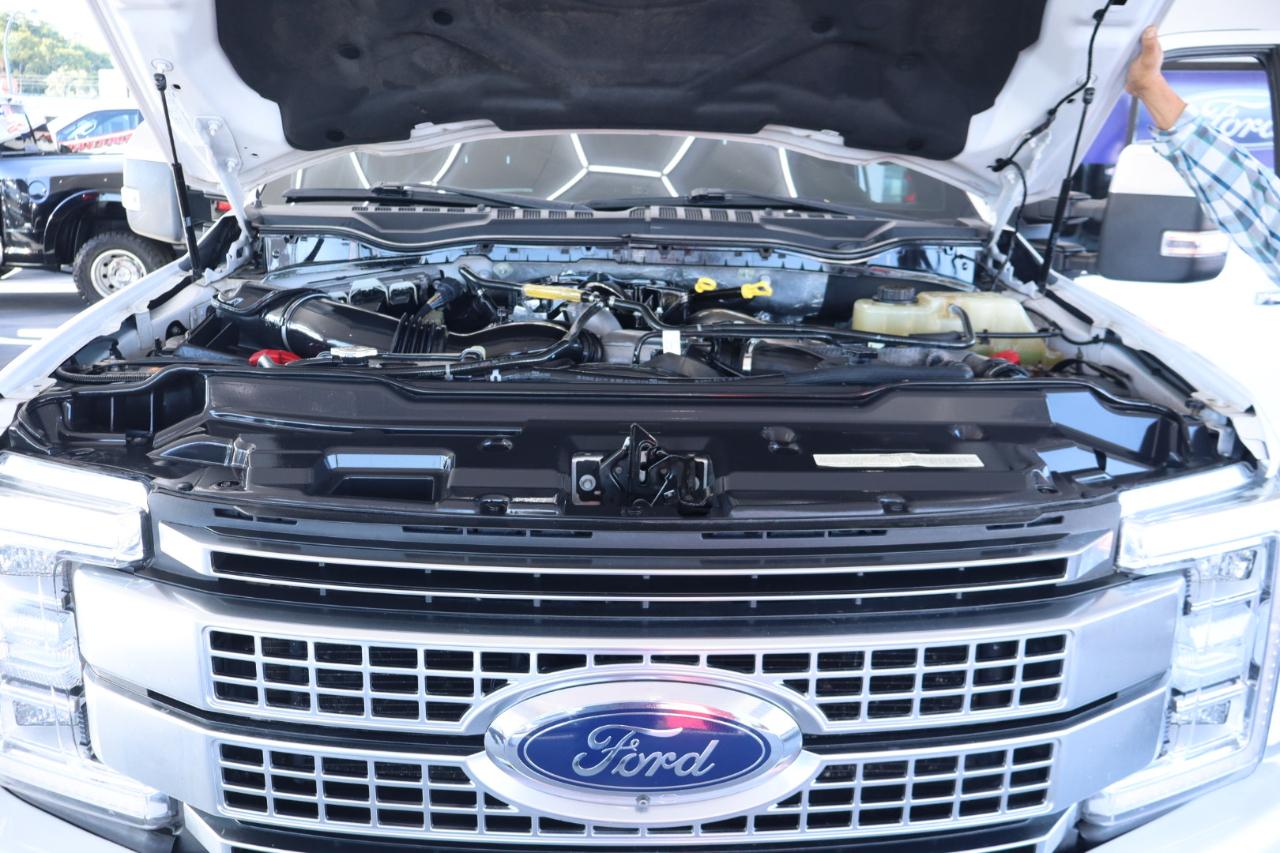 Ford Super Duty F-450 DRW 4WD Crew Cab 172" Platinum 2019