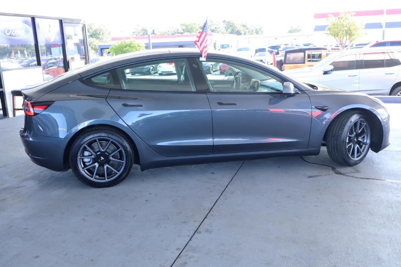 Tesla Model 3 Long Range 4D Sedan RWD 2021
