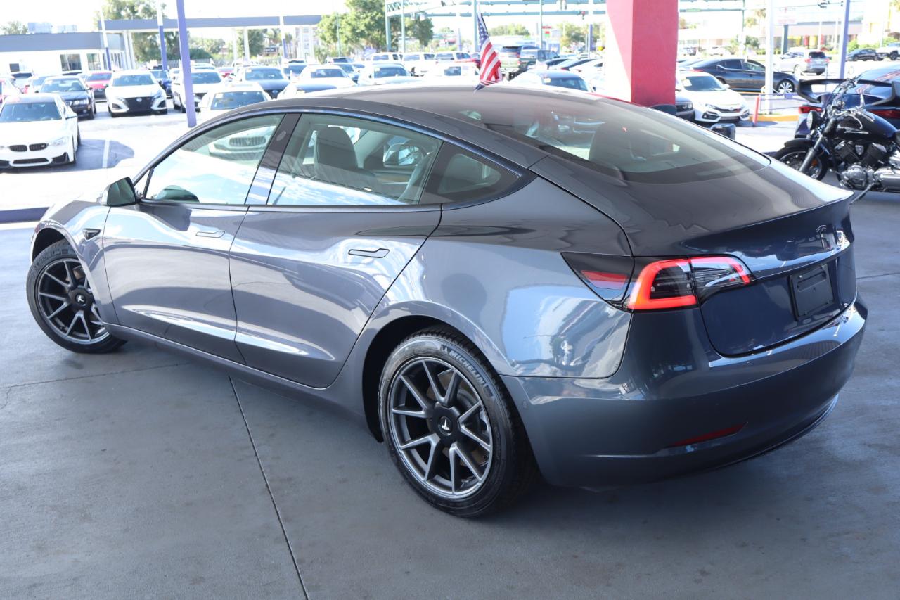 Tesla Model 3 Long Range 4D Sedan RWD 2021