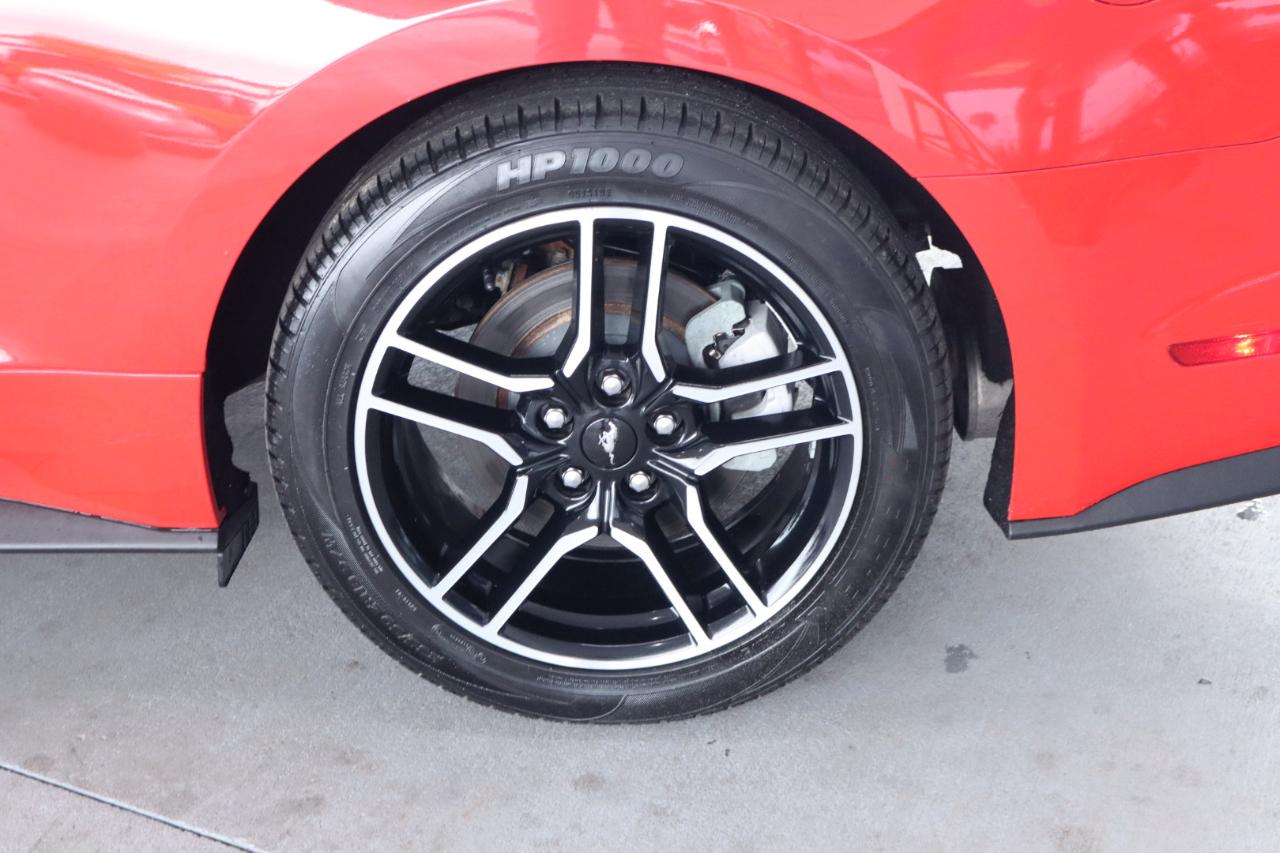 Ford Mustang EcoBoost Fastback 2021