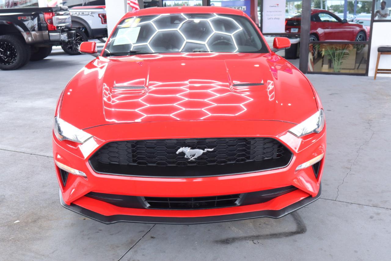 Ford Mustang EcoBoost Fastback 2021