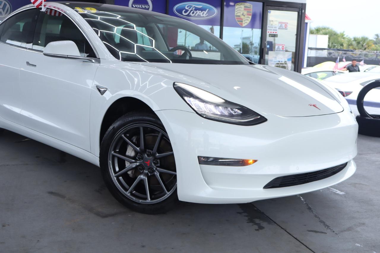 Tesla Model 3 Mid Range RWD *Ltd Avail* 2019