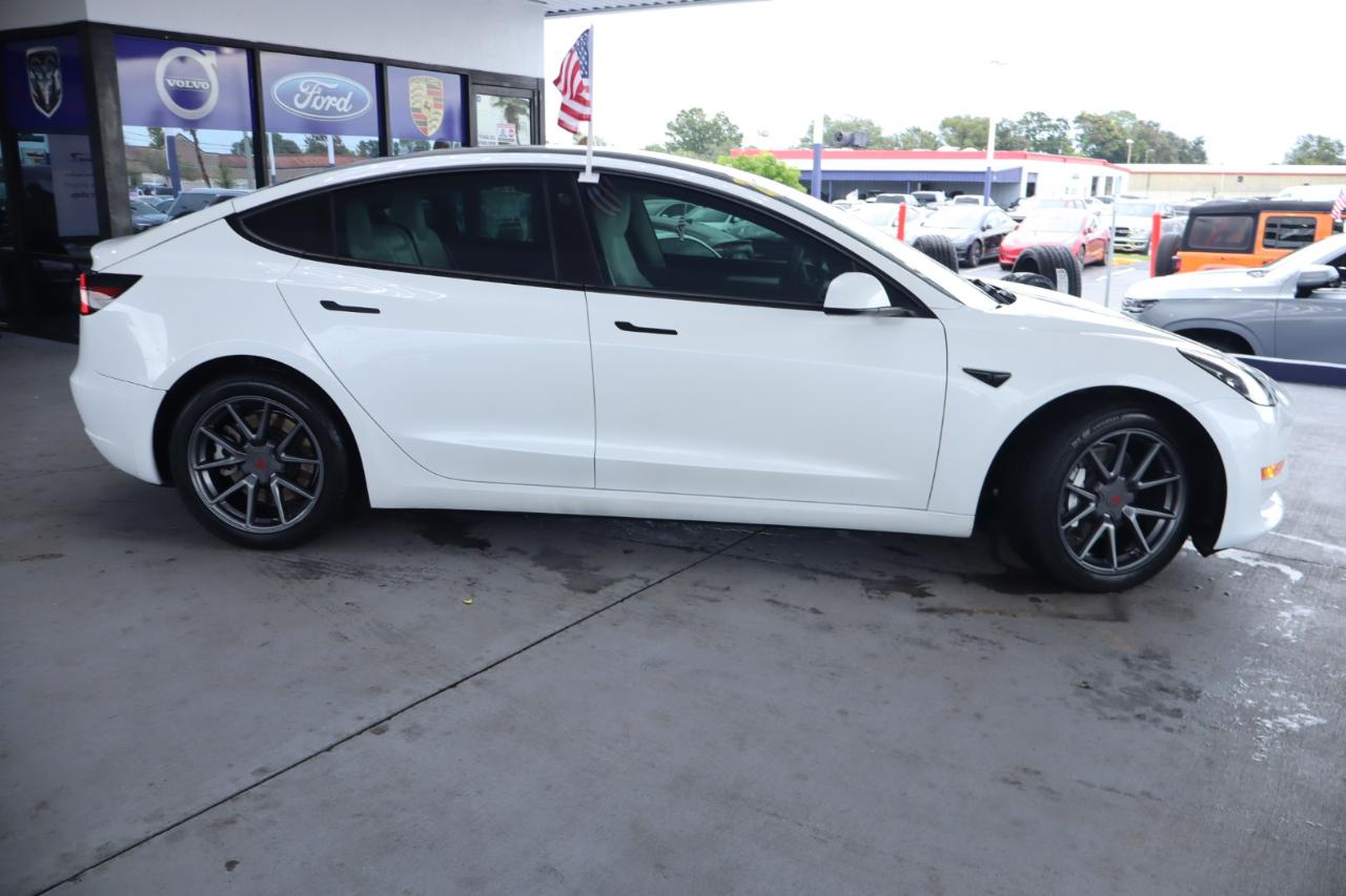 Tesla Model 3 RWD 2023