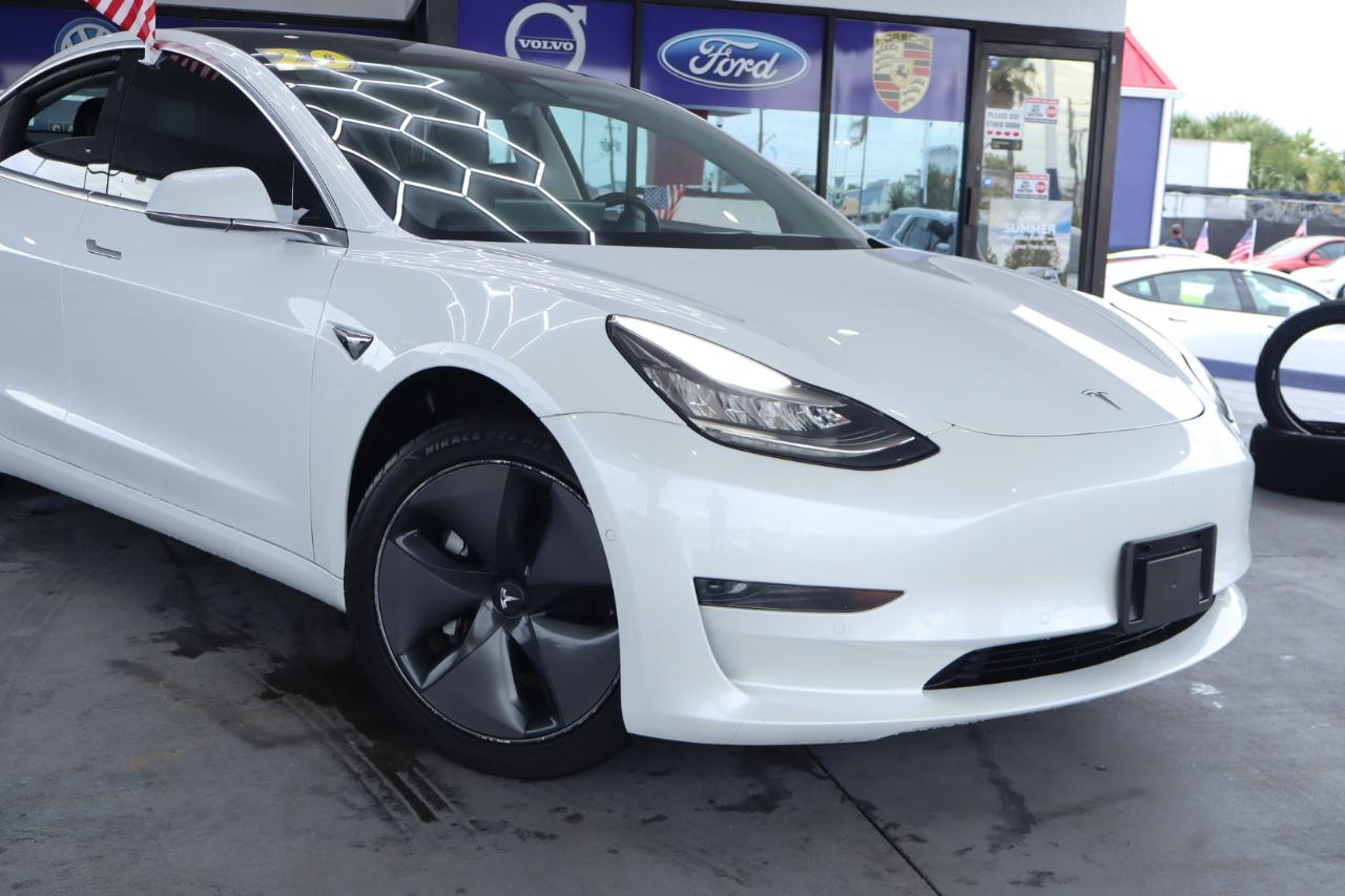 Tesla Model 3 Standard Range RWD 2020